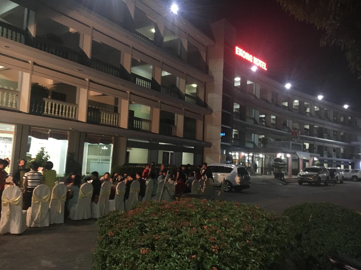 Mekong Hotel Тхакхек Екстер'єр фото