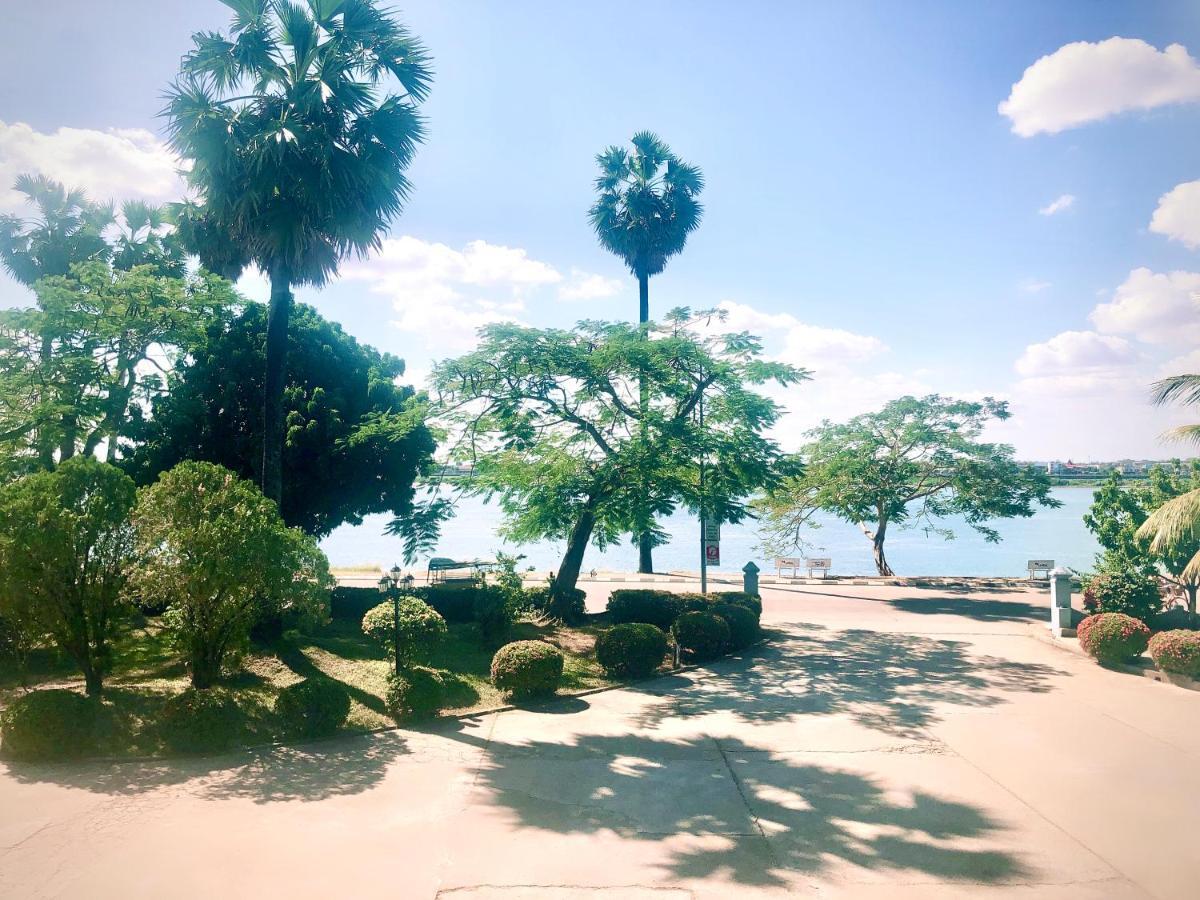 Mekong Hotel Тхакхек Екстер'єр фото